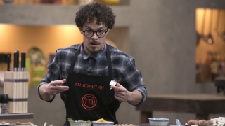Актьорът Константин Таквор напусна „MasterChef“, препънаха го екзотични азиатски продукти