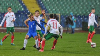 Мач срещу световния шампион слага край на серията от контроли за 