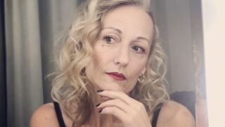 Невена Бозукова от &quot;Traitors: Игра на предатели&quot; - 10 любопитни момента от живота на актрисата (СНИМКИ)