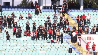 Допълнителни 50 см между феновете на стадионите за спортни събития (ВИДЕО)