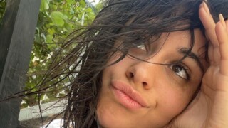 Камила Кабейо избухна срещу папараците в Инстаграм