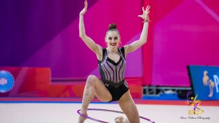 Боряна Калейн завоюва злато на обръч на Световната купа 