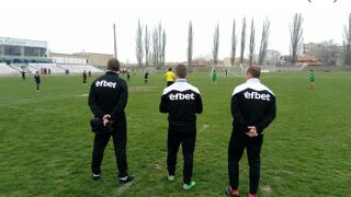 Гавра с деца във Видин: Стоят под дъжда, за да не цапат съблекалните