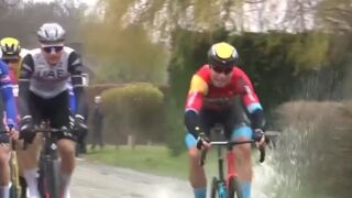 Колоездач предизвика масова катастрофа на писта в Белгия (ВИДЕО) 