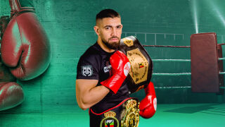 Пепелянката срази бивш световен шампион в Max Fight 59