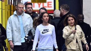 Холанд на пазар с гаджето след сделката за €227 млн.