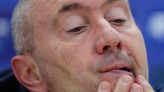 Астана връща Мъри Стоилов в Казахстан