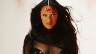 Приятелката на Дибала: Обсебена съм от трупове