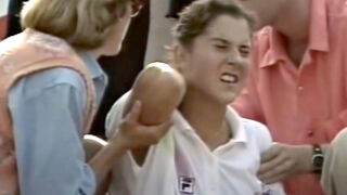 Почина германецът, наръгал Моника Селеш в гърба (ВИДЕО)