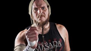 Кечист се самозапали (ВИДЕО)