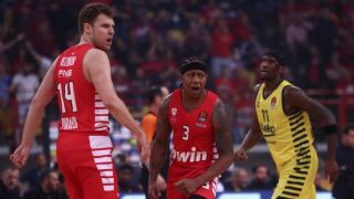 Везенков се превърна в кошмар за Фенербахче (ВИДЕО)