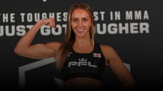 Дакота Дичева прегази съперничка на старта на ММА Шампионската лига