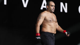 Съдийско решение отне победата на Багата в кървава битка (ВИДЕО)