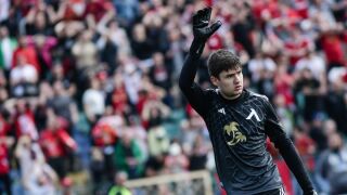 Искат да те разпънат: Иван Андонов с подкрепа от татко