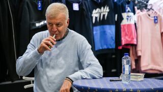 Ден преди новината: Левскари с яростна атака срещу Сираков