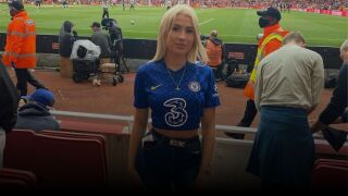 Порно актриса опита да боцне Артета по задните части (ВИДЕО)