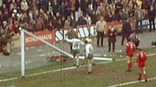 На този ден: Който счупи - губи! (ВИДЕО)