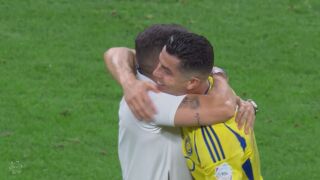 Кабаков свири дузпа за Роналдо (ВИДЕО)