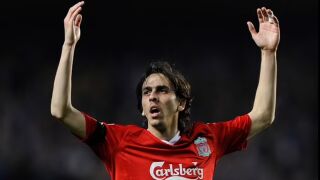 Бивша звезда на Ливърпул оцеля след атака с граната