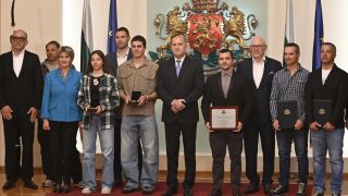 Весела Лечева присъства на награждаването на медалистите в ските и сноуборда