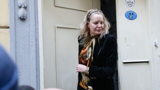 Стефка Костадинова: Ако съдът каже, взимам си багажа и се махам (ВИДЕО)