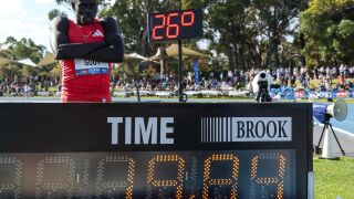 Чудото Гаут задмина Болт с рекорд (ВИДЕО)