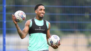 Левски иска юноша на Лийдс