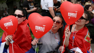 Сръбска телевизия прекъсна мач заради 