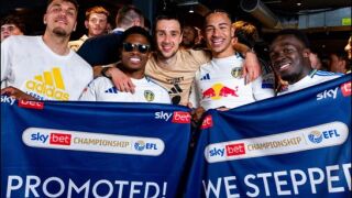 Песни, танци и купон до зори след промоцията на Лийдс (ВИДЕО)