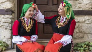 Лазаровден и женската енергия: Ритуали за ново начало (ВИДЕО)