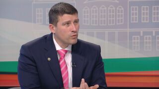 Снимка: Ивелин Михайлов: Майка ми и близки ми помагат финансово след запорите