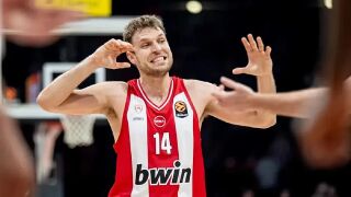 Везенков в София: Ще опитам да се насладя, но бизнесът си е бизнес (ВИДЕО)