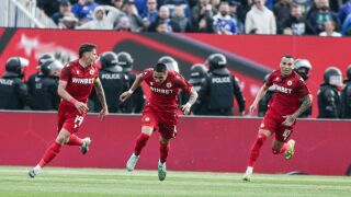 Кошмара след гол №3 срещу Левски: Супер асистенция на Лапоухов