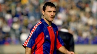 Спазарили Стоичков за 10 000 чифта дънки