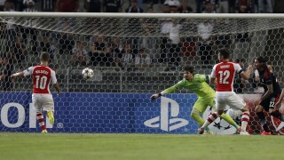 Арсенал се затрудни с Бешикташ, всичко се решава в Лондон