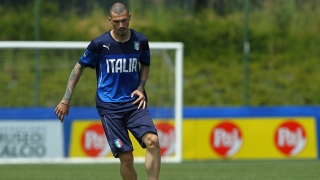 Милан се подсилва с класен италиански защитник