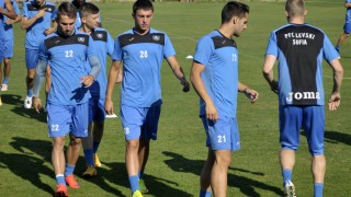 Още двама юноши тренират с Левски