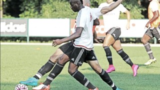 Балотели под засилен контрол в Милан