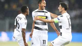 Солиден аванс за 