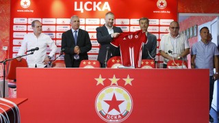 Христо Стоичков представи новия треньор на ЦСКА-София (ГАЛЕРИЯ и ВИДЕО)