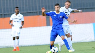 Първа победа за 