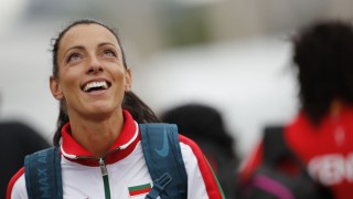 Защо в дома на Ивет Лалова все още е... Коледа? (СНИМКА)