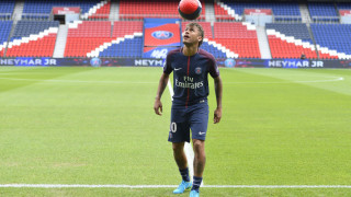 Неймар поздрави с песен новите си съотборници (ВИДЕО)