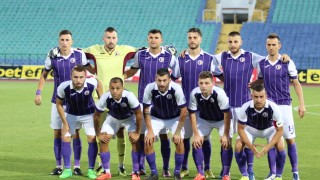 Първа победа за 