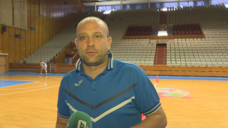 Тити Папазов: Може да страдаме, но пред 