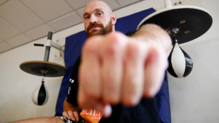 Тайсън Фюри: Ще нокаутирам Джошуа в 2-3 рунда (ВИДЕО)