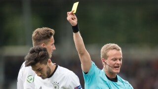 Съдия-вундеркинд свири ЦСКА - 