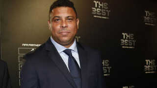 Изписаха Феномена 