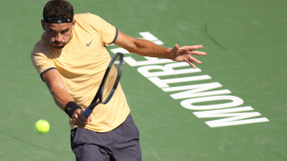 Гришо се бори, но Вавринка отново се оказа твърде добър