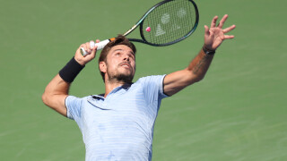 COVID-19 отказа и Вавринка от US Open